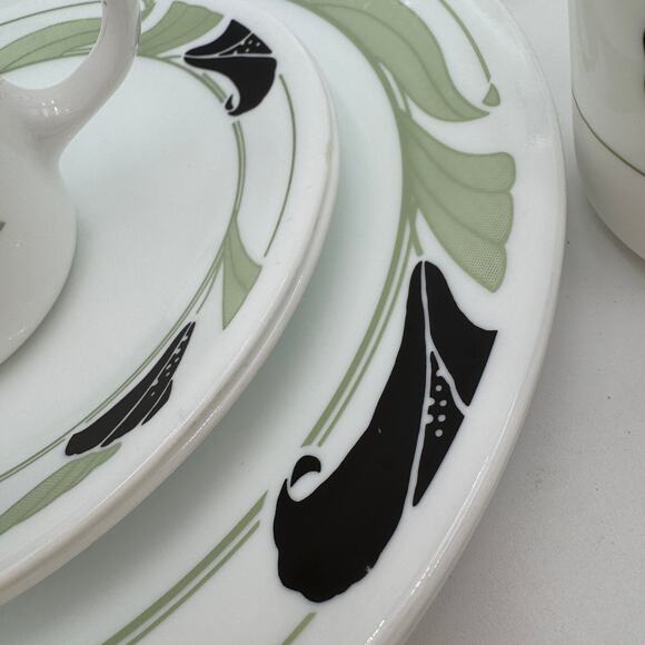 Vintage Dinner Plates Corelle Black Orchid Set of 3 - Picture 6 of 12